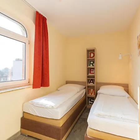 Trafalgar 227 Cuxhaven